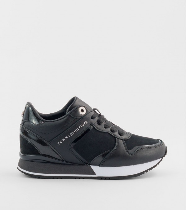 Deportivo Tommy Hilfiger...
