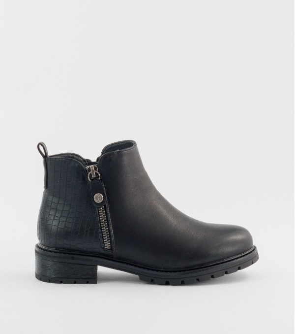 Botín Xti 57263 Negro.