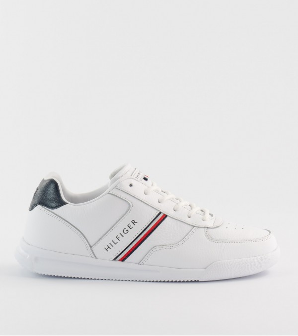 Deportivo Tommy Hilfiger...