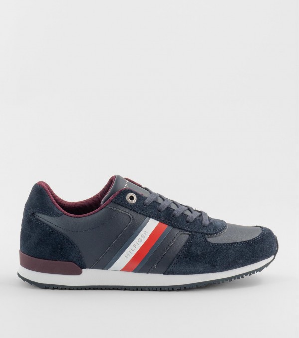 Deportivo Tommy Hilfiger...