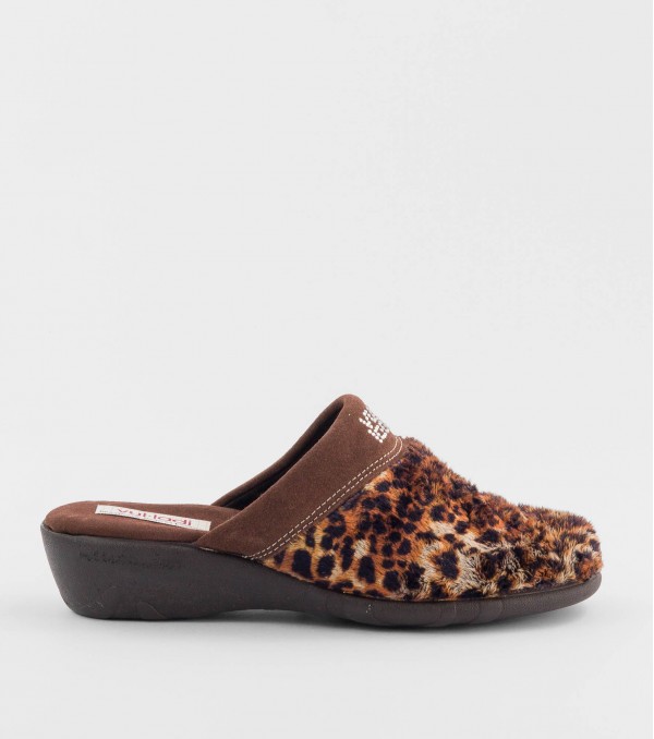 Zapatilla de casa 8903-140...